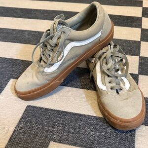 Vans Men's Green and White Sneakers with Gum  Sole